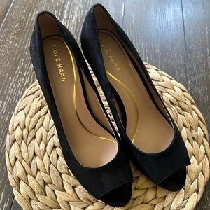 Black suede leather peep toe Cole Haan pumps size 9